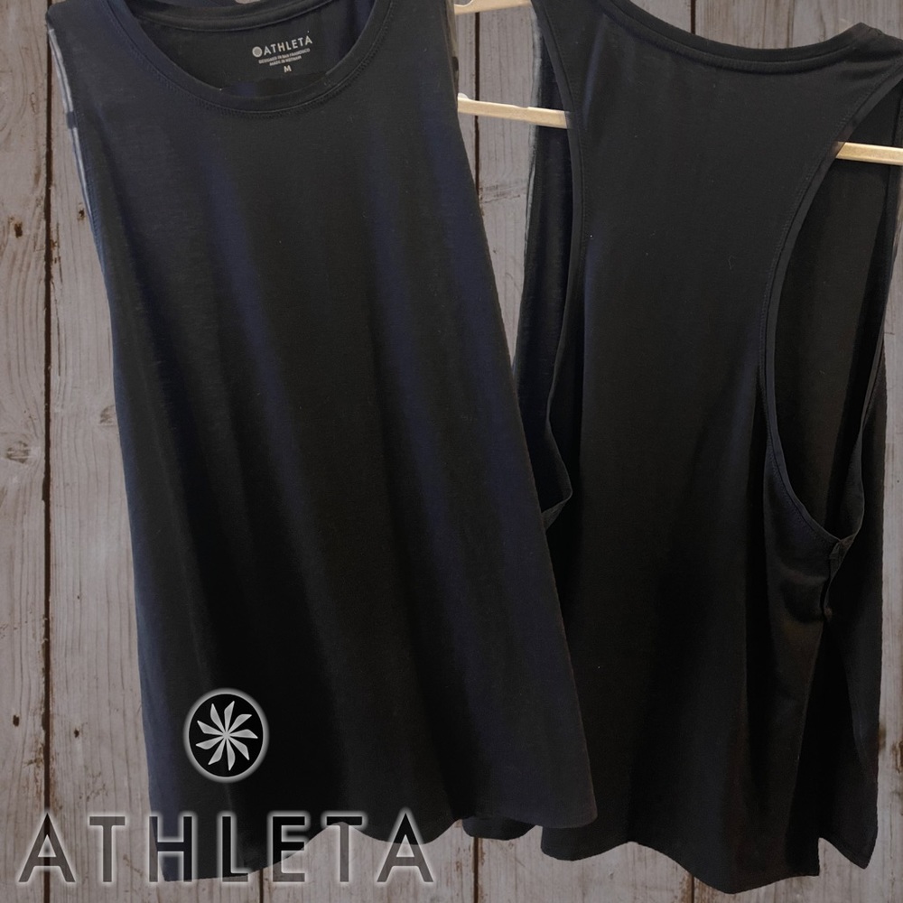 Athleta Black crew neck tank top. Size medium